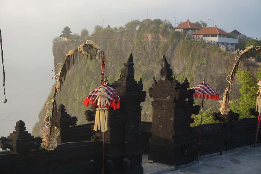 Uluwatu Sunset Temple - Kecak Dance Show & Seafood Dinner - Should you book this Uluwatu Sunset Temple, Kecak, and Jimbaran tour?