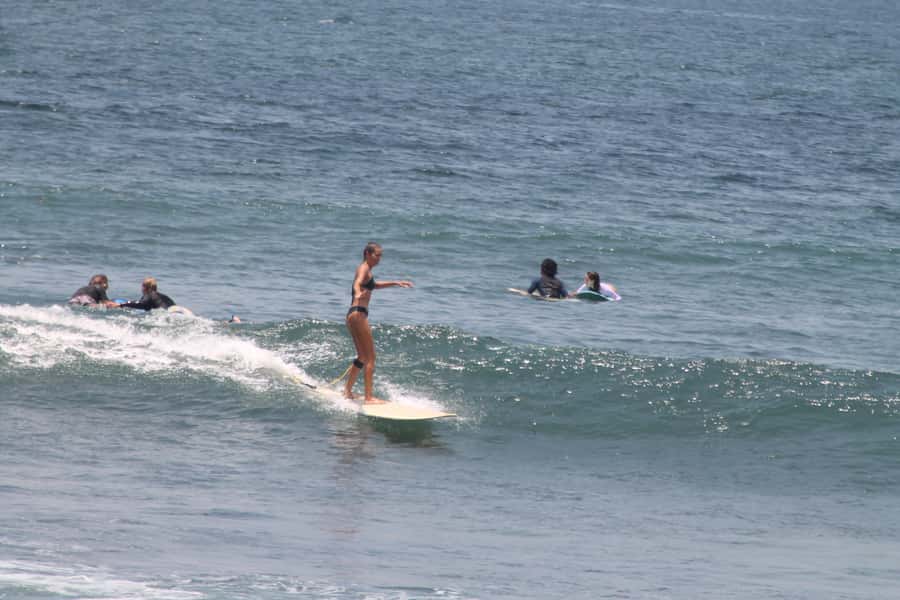 Uluwatu: Surf Lessons Beginner - Gear Setup: Surfboard, Wetsuit, and the Sun Stuff
