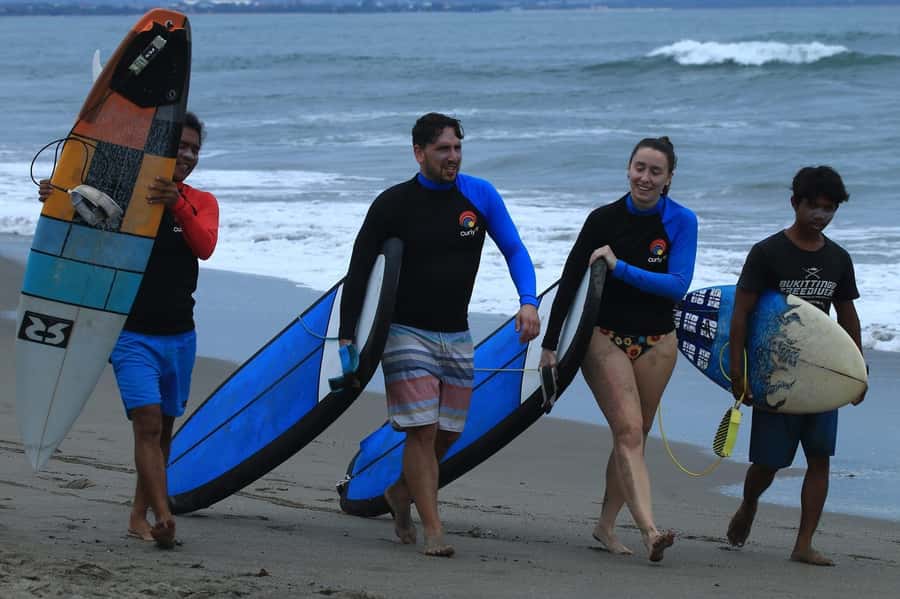 ULUWATU SURFING LESSON FOR ALL LEVELS - Who This Lesson Is Best For (And Who Might Need a Plan B)