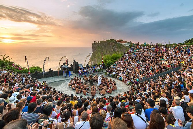 Uluwatu Temple & Kecak Fire Dance Tour - Uluwatu Temple: cliff-top sunset views you can actually use