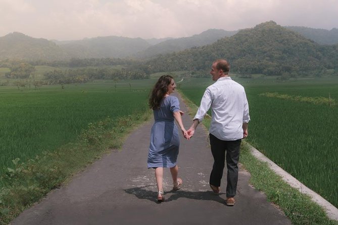 Vacation Photographer in Yogyakarta - 30 minutes in Yogyakarta: what the experience actually feels like
