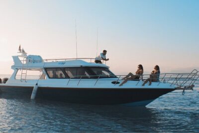 VIP Private Boat to Nusa Penida: Snorkeling with Mantas + Land Tour Adventure - Pickup and transfers: fewer headaches from Seminyak and beyond