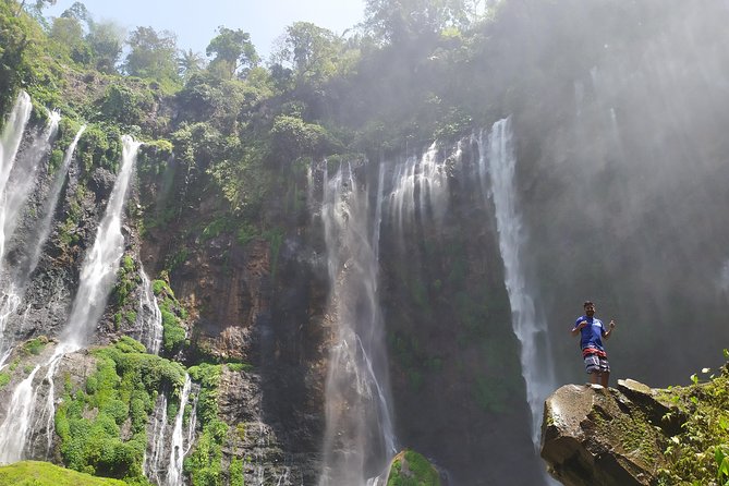 Waterfalls Tour - Secret spots and off-the-path angles (without the stress)