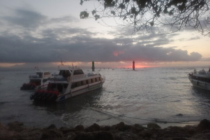 West Nusa Penida With Snorkeling Private Guided Tour - Kelingking Beach Photo Time With a Local Guide Driver