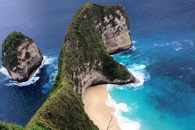West Penida Tour - West Penida Stop 1: Kelingking Beach and the Dinosaur Head Moment