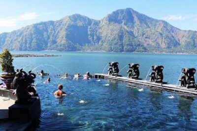 Wonderful 3 Days of Bali Private Guided Tour All Inclusive - Day 1 in Ubud: dance, crafts, monkeys, and the volcanic heat at Batur
