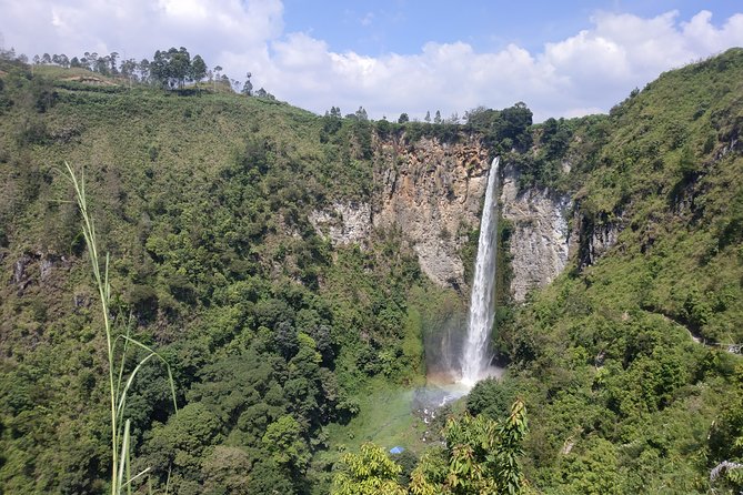 Wonderful 7 Days North Sumatra Tour (Include: 2 Days 1 Night Jungle Trekking) - Tube rafting to Berastagi: the route changes gear fast