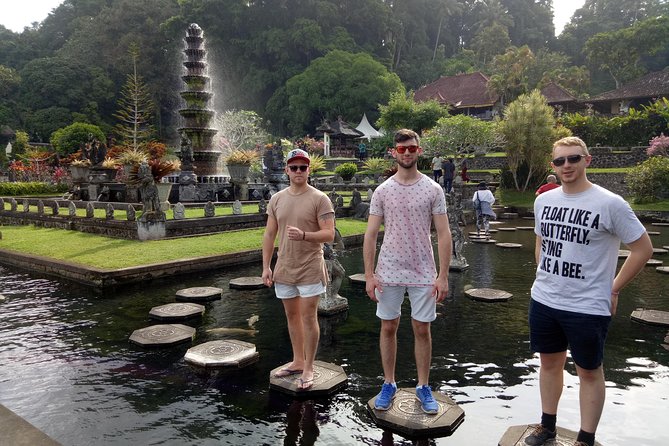 Wonderful Bali In 3 Days Private Tour - Day 1 in Ubud: Batuan Temple, Tegenungan Waterfall, Tegalalang, Monkey Forest