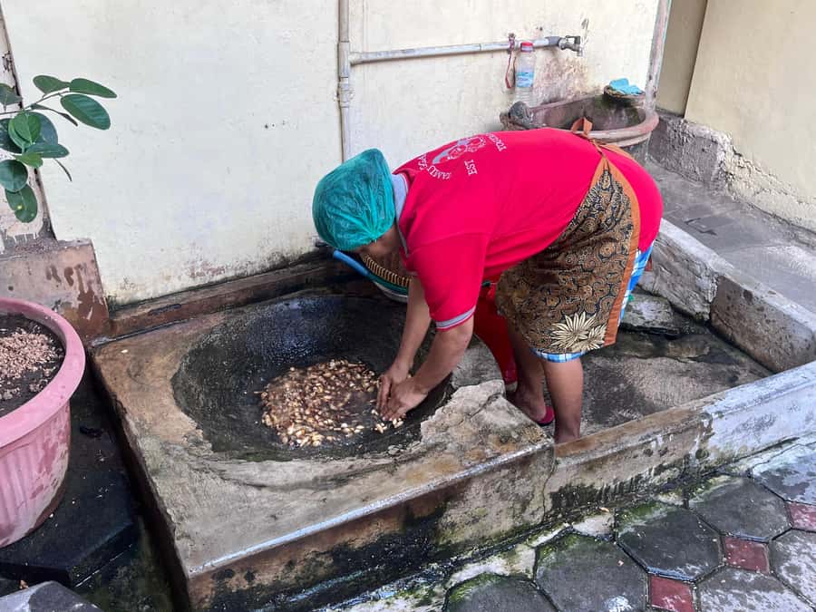 Yogakarta: Jamu Workshop with a Royal Healer’s Descendant - Making Your Jamu: From Selected Herbs to Your Take-Home Drink