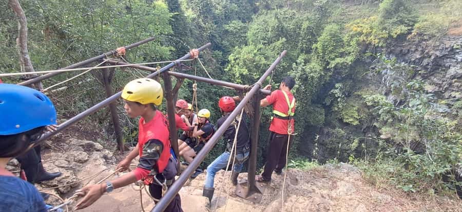Yogayakarta : Jomblang Cave and Pindul Cave Tour - Lunch Box at Jomblang: Simple Fuel for a Long Day