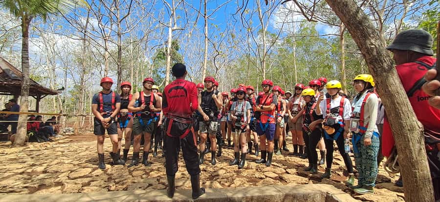 Yogayakarta : Jomblang Cave and Pindul Cave Tour - Value and Price: What Your $15 Covers (and What It Doesn’t)