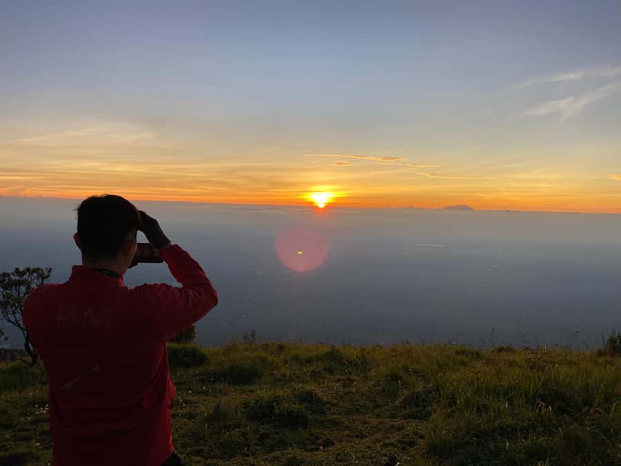 Yogyakarta: 1 Day Trip Mount Merbabu Sunrise Hike - Mt Merbabu Sunrise: seeing Merapi in the early light