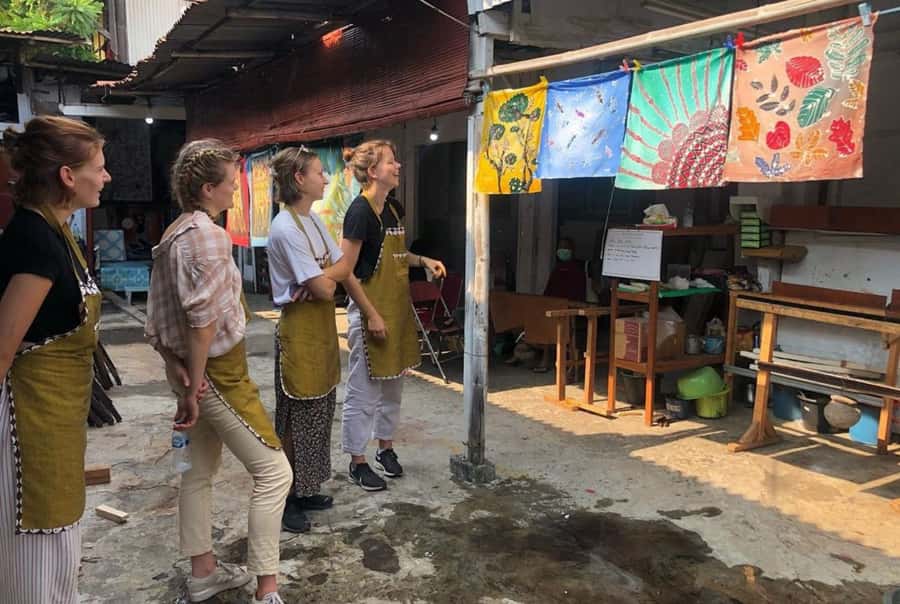 Yogyakarta: Batik Painting Workshop - The Wax Removal Step: The Moment Your Piece Comes Together