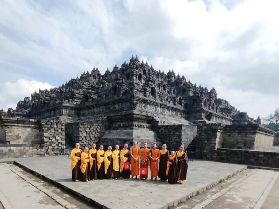 Yogyakarta: Borobudur Climb the Top & Mount Merapi Jeep Tour - Starting with Borobudur or Merapi first: how the order can change your experience