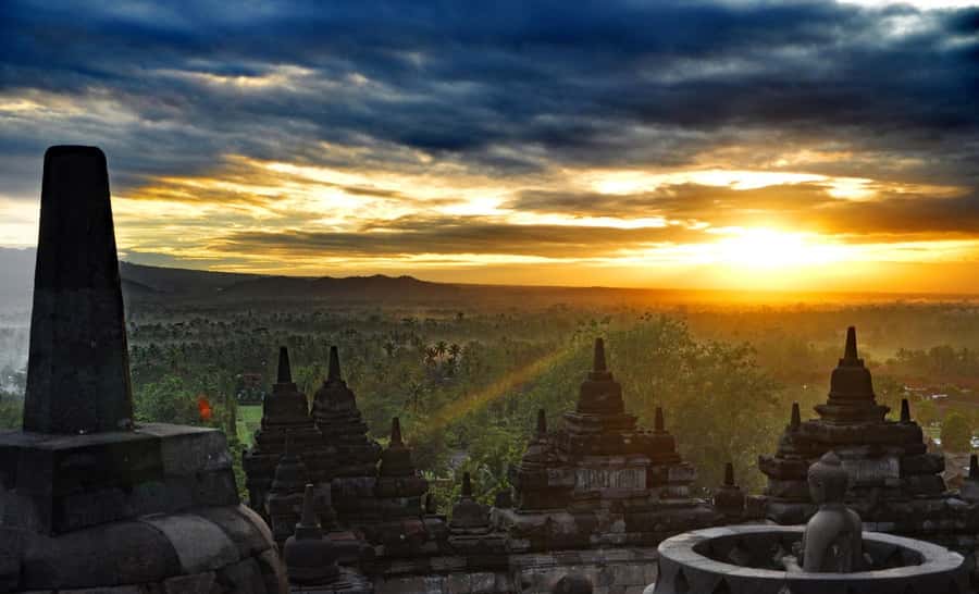 Yogyakarta: Borobudur Climb Top & Prambanan, Ticket Include - Borobudur Temple Stop: Guided Time Plus Limited Top Access