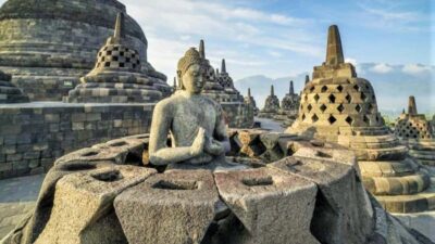 Yogyakarta: Borobudur Half-Day Tour with Climb up Access - The van ride: comfortable, guided, and actually useful