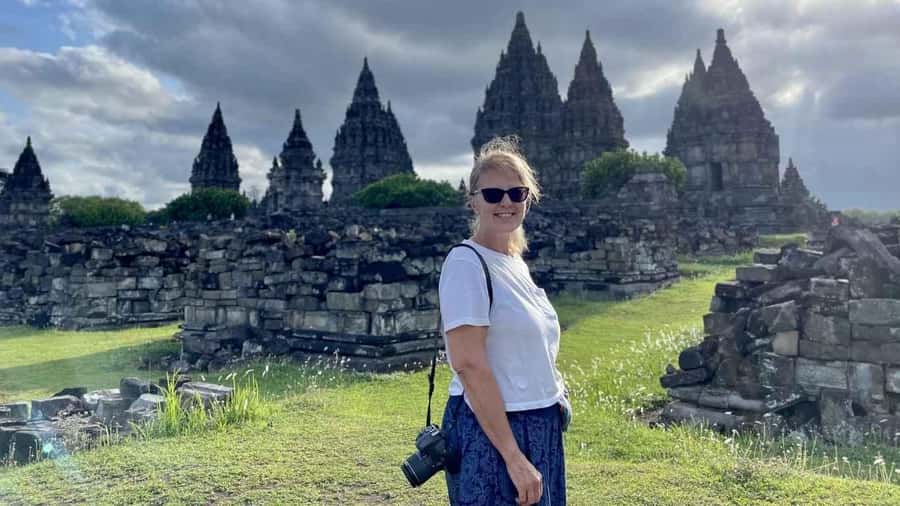 Yogyakarta: Borobudur & Prambanan Guided Tour w/ Entry Fees - Price and Value: Is $120 Worth It?