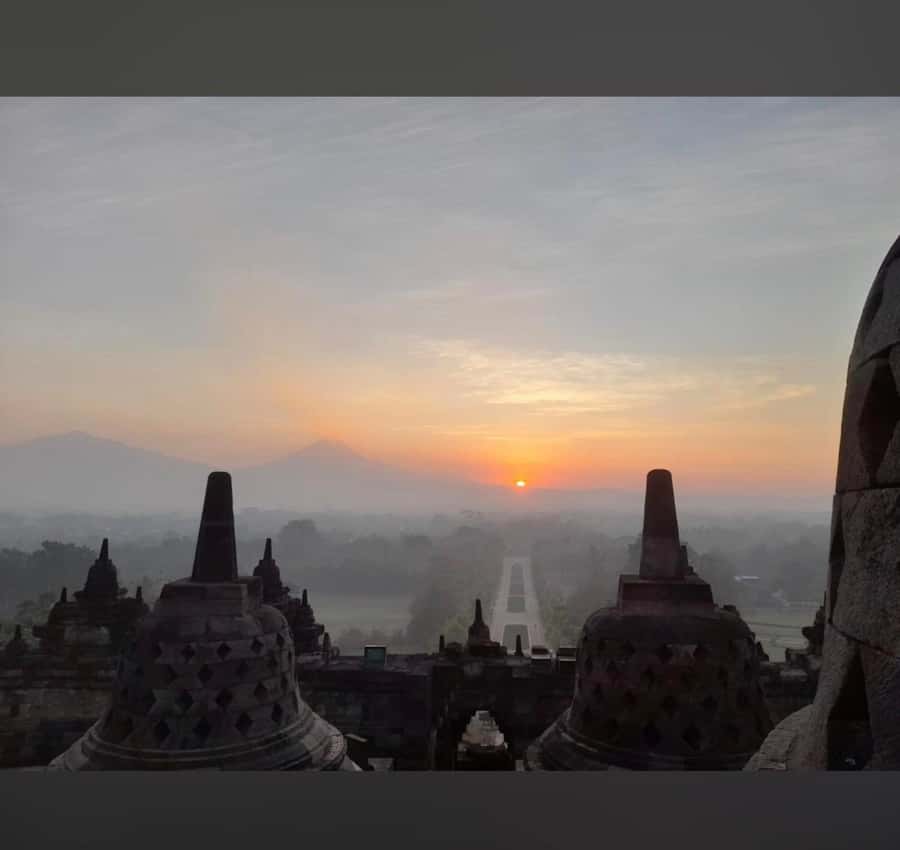 Yogyakarta: Borobudur Sunrise from setumbu hill ( climbup ) - A Note on Drivers and Guides: Names Matter Because Service Does Too