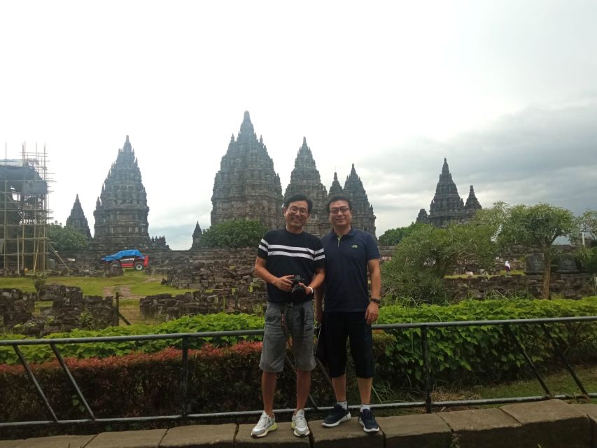 Yogyakarta: Borobudur Sunrise & Prambanan with Temples climb - Borobudur climb with a shared guide: what you’re really buying