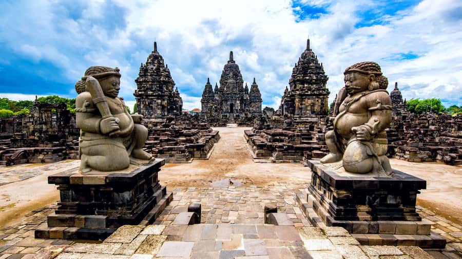 Yogyakarta: Borobudur sunrise(guarantee climb up)& Prambanan - Should You Book This Borobudur Sunrise and Prambanan Tour?