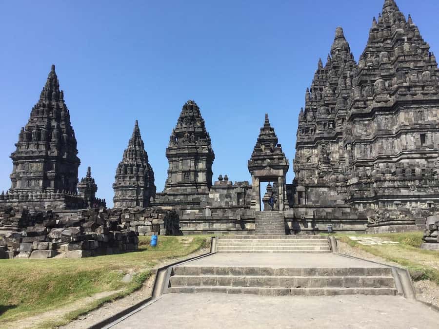 Yogyakarta: Borobudur sunset(guarantee climb up) & Prambanan - Borobudur and Prambanan in One Day: The Real Point of This Tour