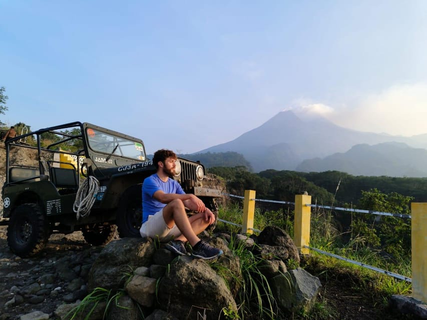 Yogyakarta : Borobudur(climb up temple) & sunrise mt merapi - FAQ