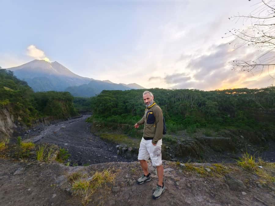 Yogyakarta : Borobudur(climb up temple) & sunrise mt merapi - Who this tour is perfect for