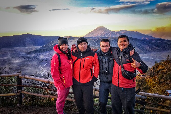 Yogyakarta: Bromo and Ijen Volcano Tour Starts from Yogyakarta - Day 2: Penanjakan Sunrise (3:00 AM Pickup) and Bromo Crater Views
