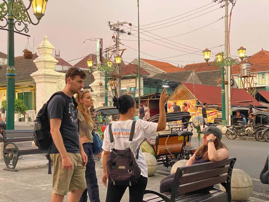 Yogyakarta : Colonial Heritage Guide Walking Tour - Grand Inna Malioboro, DPRD, and the meaning of governance
