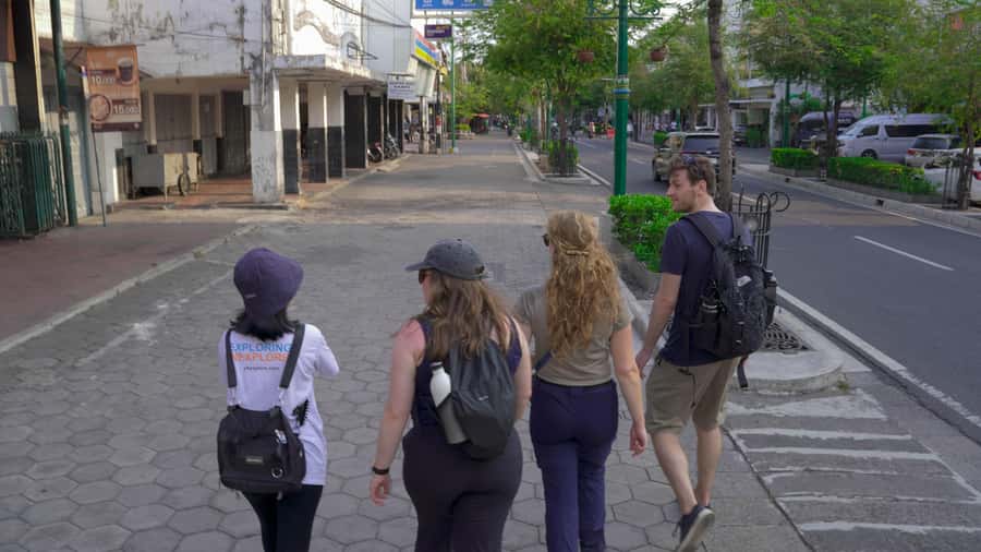 Yogyakarta : Colonial Heritage Guide Walking Tour - GPIB Marga Mulya and Benteng Vredeburg: religion and control