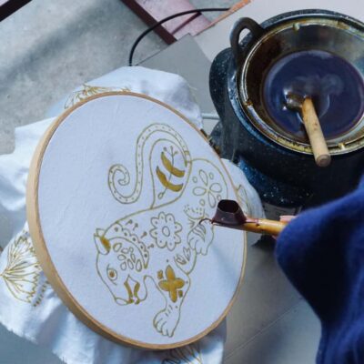 Yogyakarta: Contemporary Batik Workshop with Natural Dyeing - Choosing Your Pattern: Classic Motifs or Your Own Idea