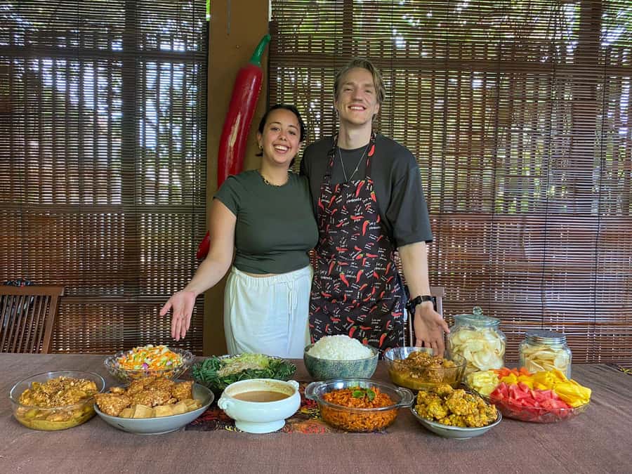 Yogyakarta: Cooking Class with Traditional Market Tour - Enter a Yogyakarta Kitchen the Market Started