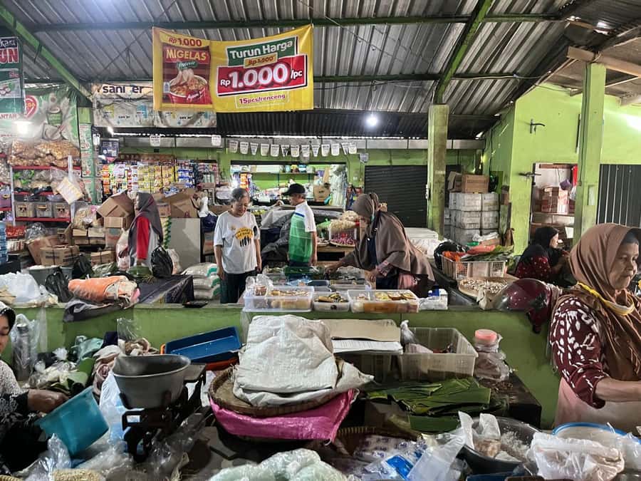 Yogyakarta: Cooking Class with Traditional Market Tour - Pickup Options and the 3–4 Hour Sweet Spot