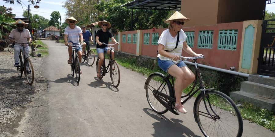 Yogyakarta: Countryside Village Cycling Tour With Guide - Vintage Bikes and Countryside Rhythm Through Java
