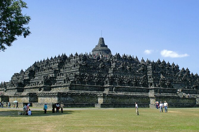 Yogyakarta Day trip Borobudur & Prambanan Temples - The 3:30am pickup: why early really matters