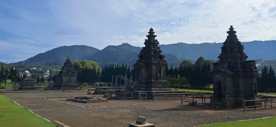 Yogyakarta : Dieng Plateau Tour (Natural Beauty of Java) - Batu Ratapan Angin viewpoint: where the wind and views do the talking
