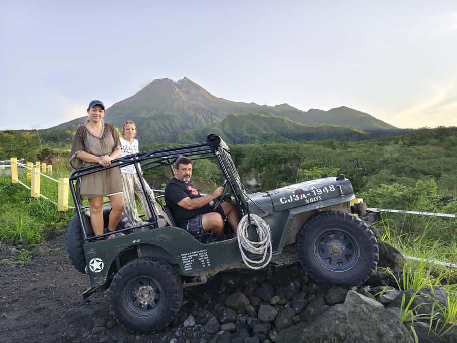 Yogyakarta: Explore Merapi using Safari Jeep with Pickup - Pickup and the drive from Yogyakarta: the day starts before you reach Merapi