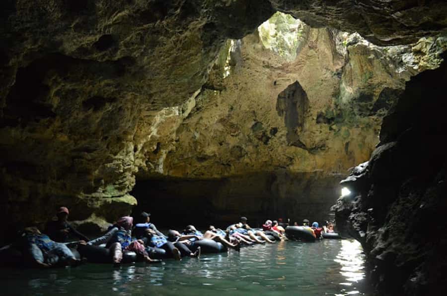 Yogyakarta: Explore Pindul Cave, Oyo River & Timang Beach - Price and logistics: is $31 good value for this trio?