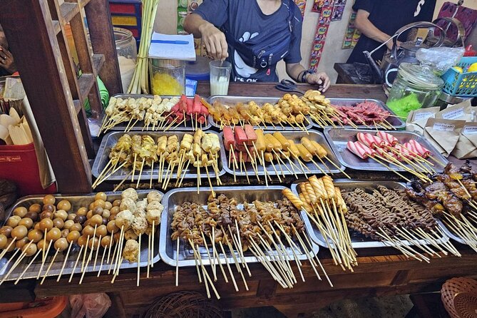 Yogyakarta Historical and Food Tour - Malioboro by foot: three snack types plus street-photo fun