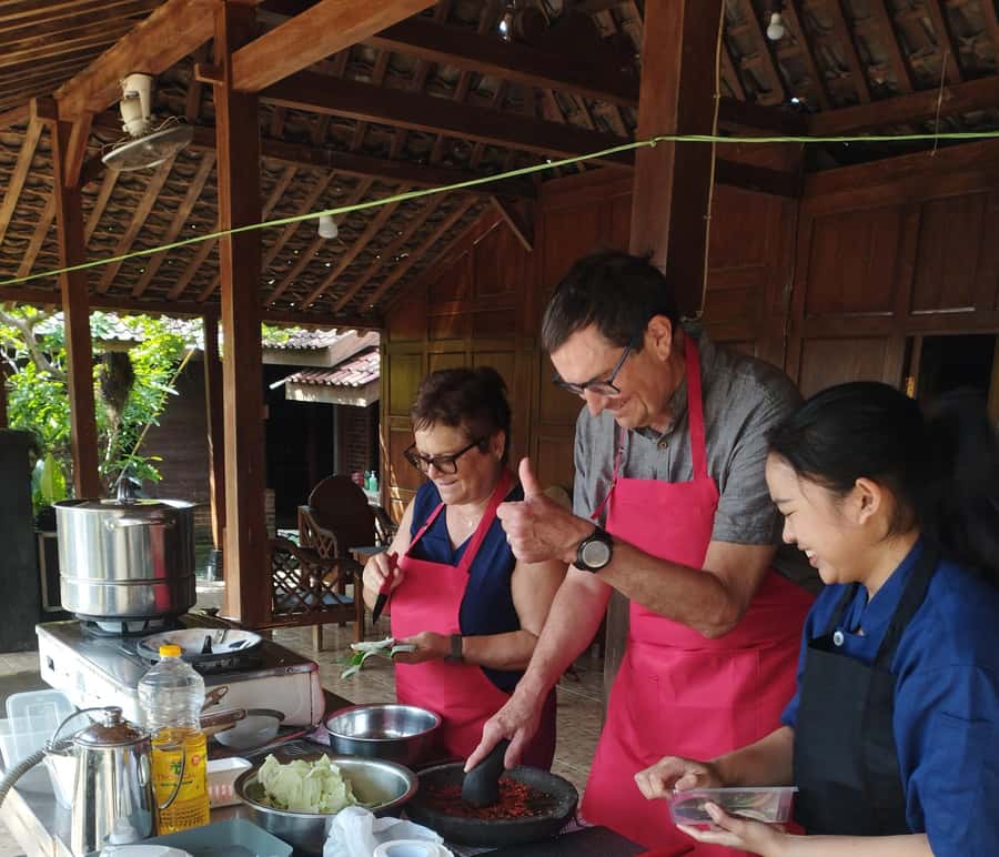 Yogyakarta: Javanese Cooking Class & Market Tour - Market morning with Dewi: why the ingredient hunt is the real magic