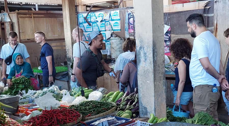 Yogyakarta: Javanese Cooking Class & Market Tour - Stall-to-stall shopping: spices, fish, fruit, and what you’ll actually learn