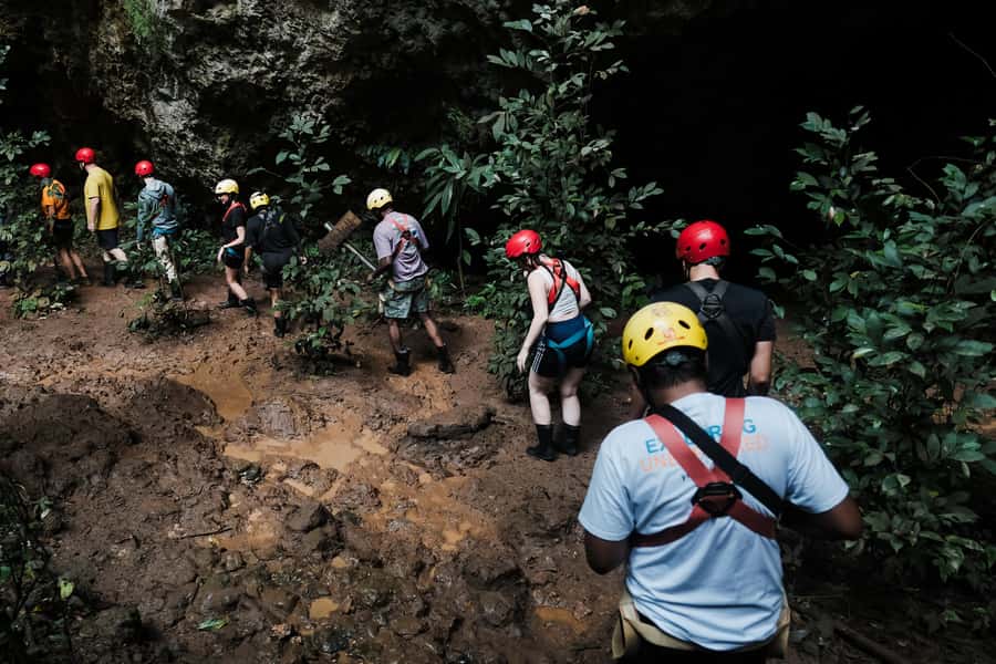 Yogyakarta: Jomblang Cave and Kali Suci Tubing Guide Tour - Guide quality and organization: what you should look for on the day