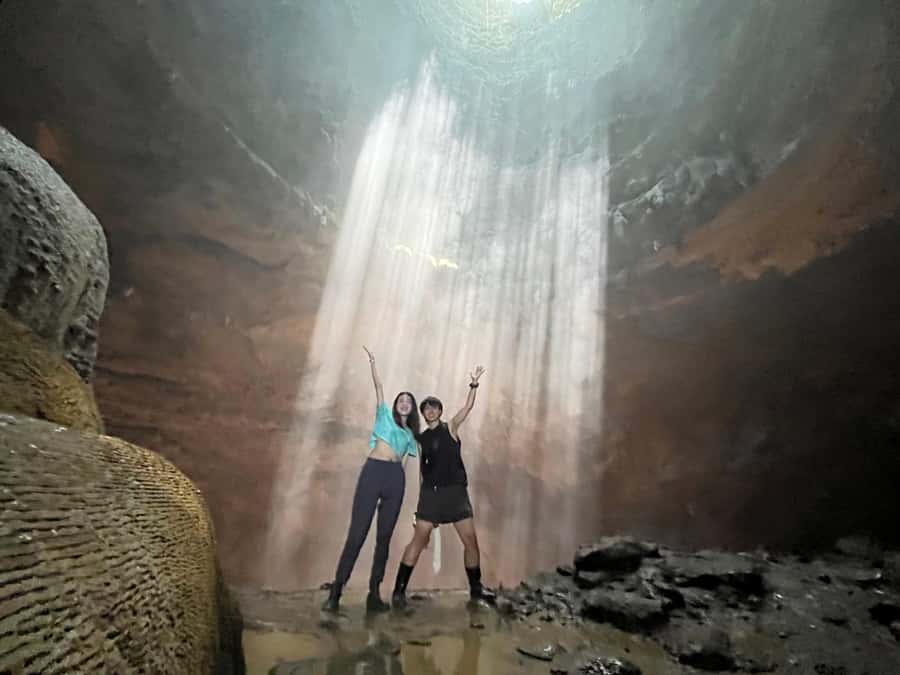 Yogyakarta: Jomblang & Pindul Cave Guided Adventure - Guides Make It Go Smooth: What You Can Expect From the Team