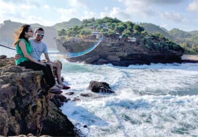 Yogyakarta: Jurang Tembelan, Pine Forest, and Timang Beach - Jurang Tembelan: Clouds, Viewpoints, and the Best Conditions for Photos