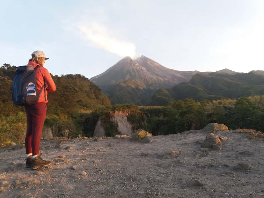 Yogyakarta: Merapi Volcano Sunrise, Borobudur, & Prambanan - Borobudur with a professional guide: carvings you can actually see