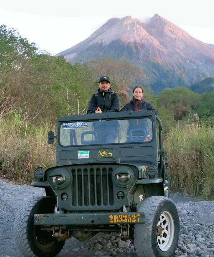 Yogyakarta: Mount Merapi Sunrise Safari Jeep Tour - From Basecamp to the Viewpoint: Open-Roof Safari Jeep Energy