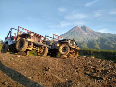 Yogyakarta: Mount Merapi Sunrise Safari Jeep Tour - Private Transport to Basecamp: The Smooth Part Before the Bumps
