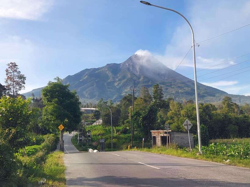 Yogyakarta: Mount Merapi Sunrise Safari Jeep Tour - The Sunrise at Mt Merapi: Why Early Timing Is the Whole Point