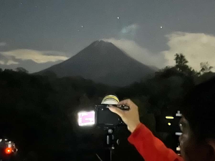 Yogyakarta: Mt. Merapi Jeep Lava Tour Guided Tour - Mt. Merapi at night: what the lava-view moments really feel like