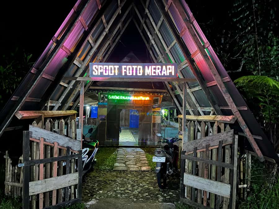 Yogyakarta: Mt. Merapi Jeep Lava Tour Guided Tour - Getting the timing right: 5–11 hours and night energy